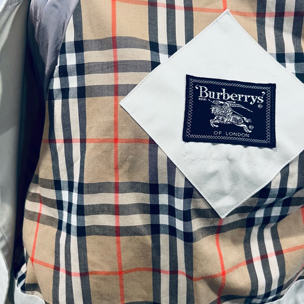 Vintage Burberry Trench Coat, 4 Extra-Long - Picture 15 of 16